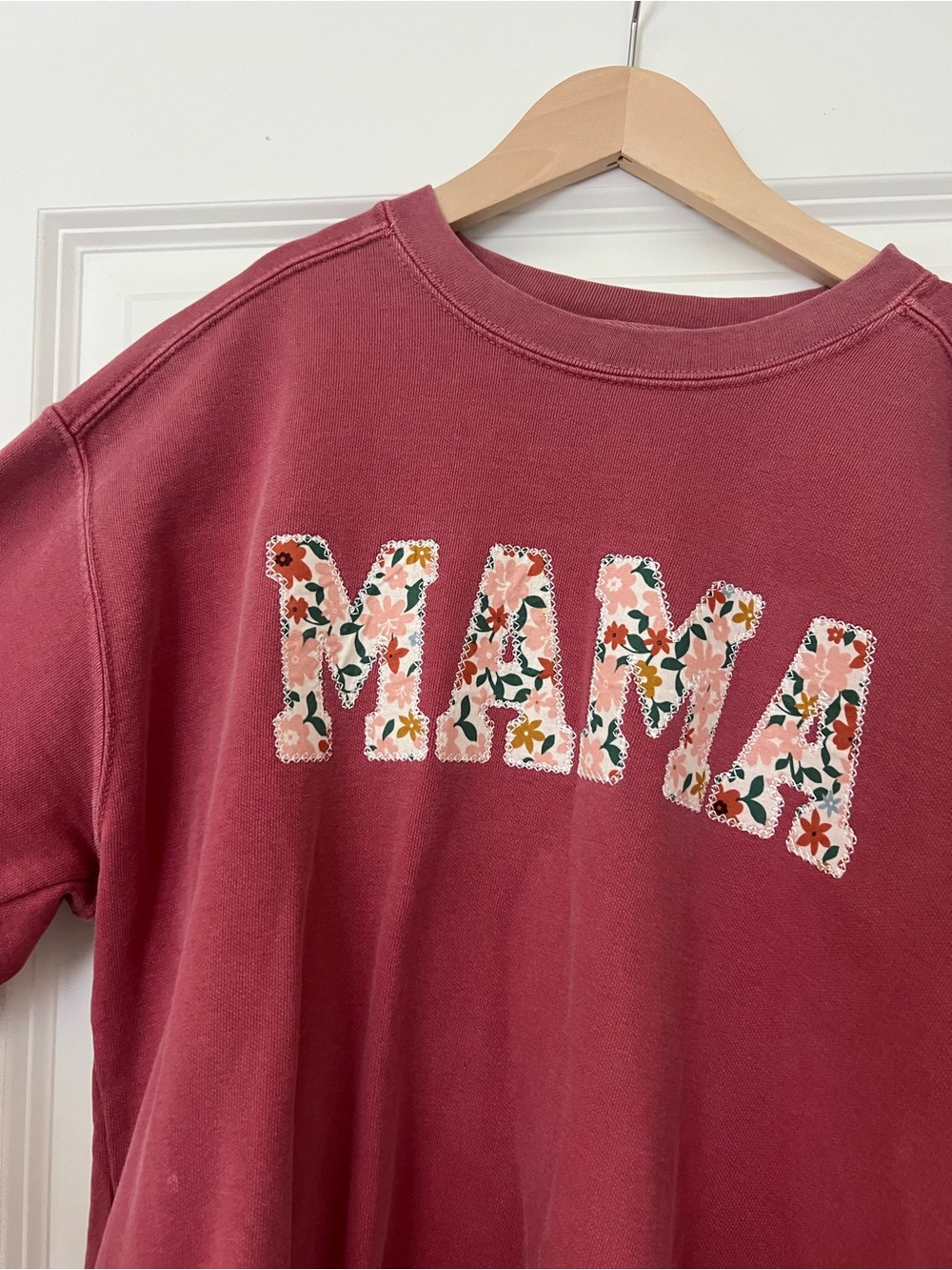 Mama Sweater - Picture 2 of 4